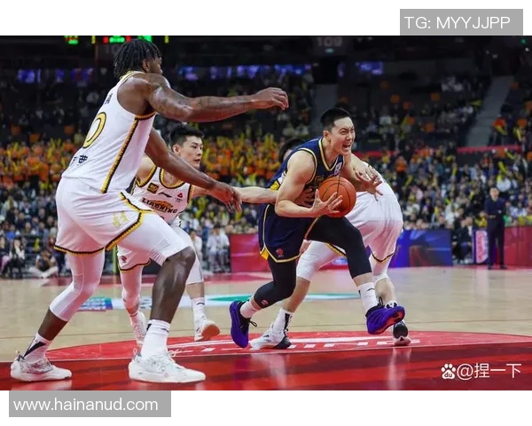 CBA精彩对决回放北京队与辽宁队巅峰对决全程回顾